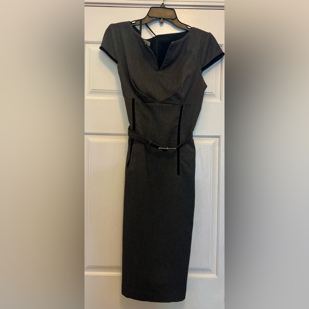 Anne Klein Black Sweetheart Neck Sheath Dress